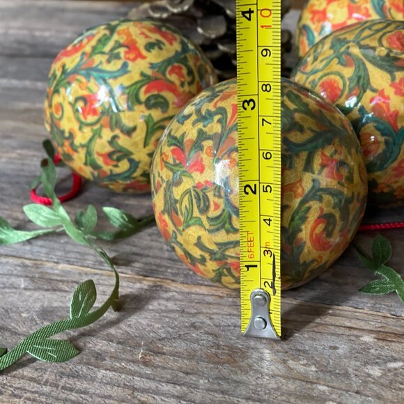 Ornate Classic Paper Mache Holiday Ornaments (set of 6) - Picture 4 of 8